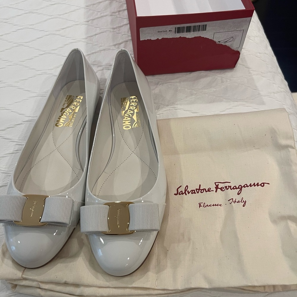 Ferragamo Varina ballet flat - white